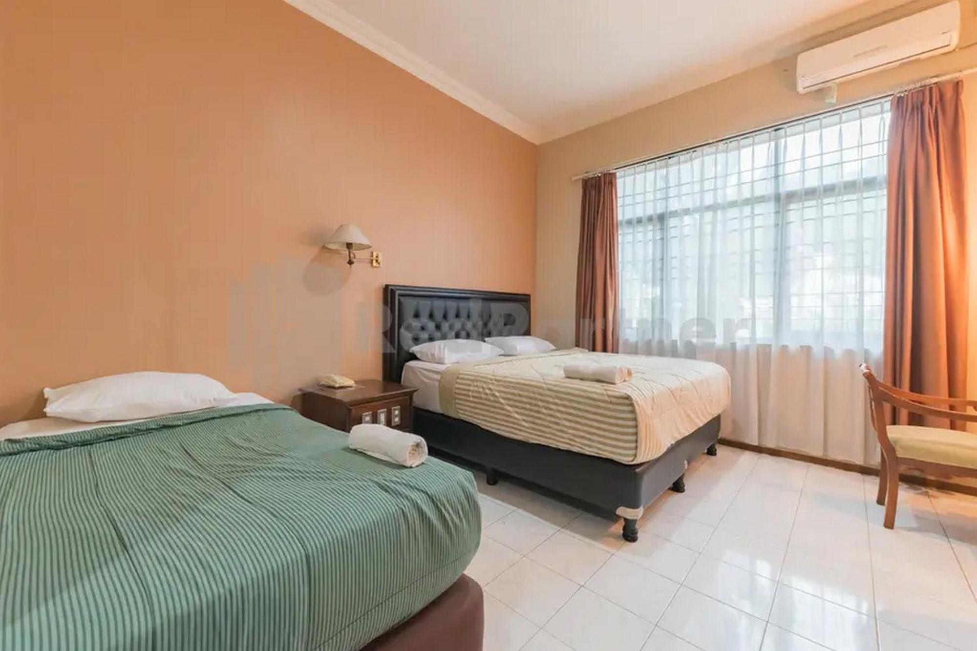 Hotel Ayong Linggarjati Kuningan Mitra Reddoorz Exterior foto